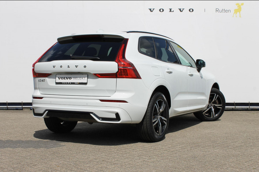 Volvo XC60 T6 350PK Automaat Plug-in hybrid AWD Plus Dark Apple Carplay / Adaptive cruise control / Panorama dak / Sportstoelen / Elektrisch bedienbare bestuurderstoel met geheugen / Keyless Entry / Elektrische achterklep