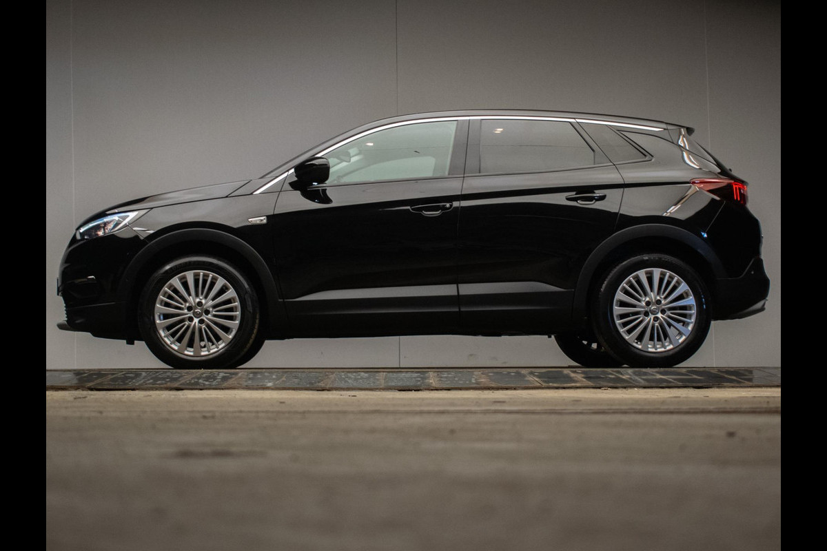 Opel Grandland X 1.2 Turbo Innovation Sport (APPLE CARPLAY,NAVI,LED,CRUISE,CLIMATE,SPORTSTOELEN,CAMERA,GETINT,NETTESTAAT) Opel Grandland X 1.2 Turbo Innovation Sport (APPLE CARPLAY,NAVI,LED,CRUISE,CLIMATE,SPORTSTOELEN,CAMERA,GETINT,NETTESTAAT)