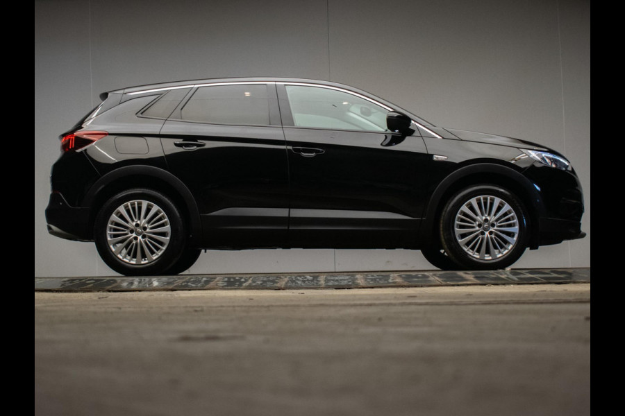 Opel Grandland X 1.2 Turbo Innovation Sport (APPLE CARPLAY,NAVI,LED,CRUISE,CLIMATE,SPORTSTOELEN,CAMERA,GETINT,NETTESTAAT)