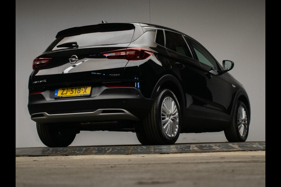 Opel Grandland X 1.2 Turbo Innovation Sport (APPLE CARPLAY,NAVI,LED,CRUISE,CLIMATE,SPORTSTOELEN,CAMERA,GETINT,NETTESTAAT)