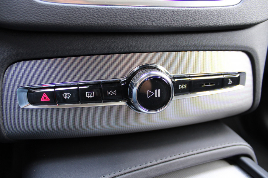 Volvo XC90 2.0 T8 Recharge AWD Plus Dark | Trekhaak | Panoramadak | 360 Camera