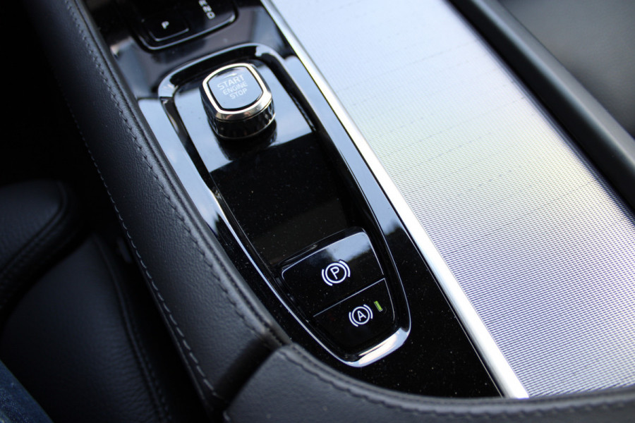Volvo XC90 2.0 T8 Recharge AWD Plus Dark | Trekhaak | Panoramadak | 360 Camera