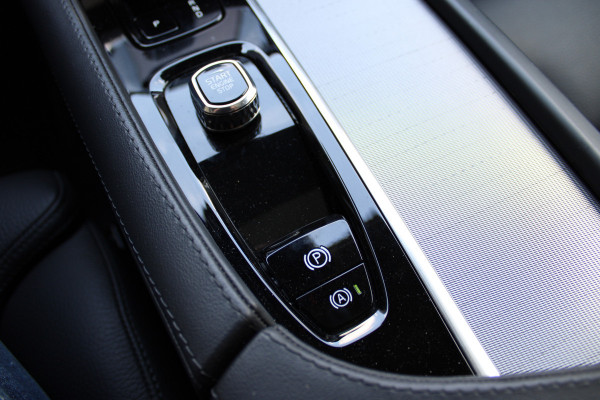 Volvo XC90 2.0 T8 Recharge AWD Plus Dark | Trekhaak | Panoramadak | 360 Camera