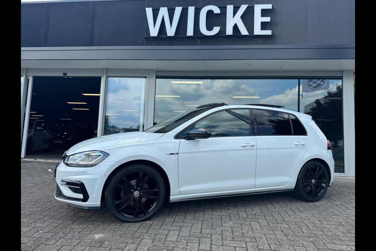 Volkswagen Golf 1.4 TSI Highline R Line DSG Pano Camera Navi Virtual Volkswagen Golf 1.4 TSI Highline R Line DSG Pano Camera Navi Virtual