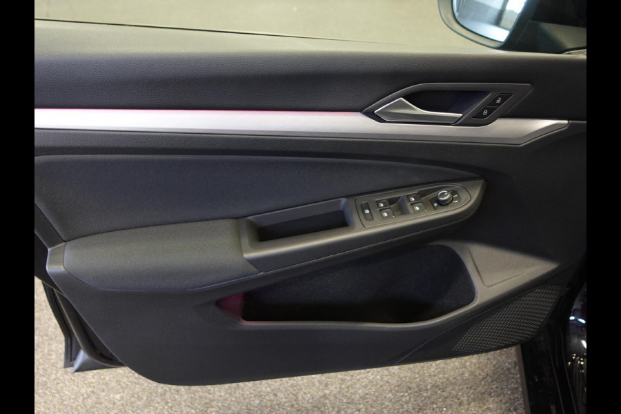 Volkswagen GOLF Variant 1.5 TSI 131pk Life Navigatie Apple Carplay/Android auto Climate Control Parkeersensoren Adaptive Cruise Control Stoel- en stuurverwarming Ledverlichting