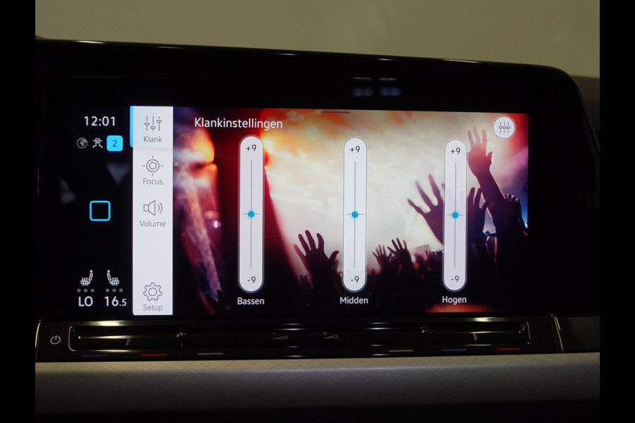 Volkswagen GOLF Variant 1.5 TSI 131pk Life Navigatie Apple Carplay/Android auto Climate Control Parkeersensoren Adaptive Cruise Control Stoel- en stuurverwarming Ledverlichting