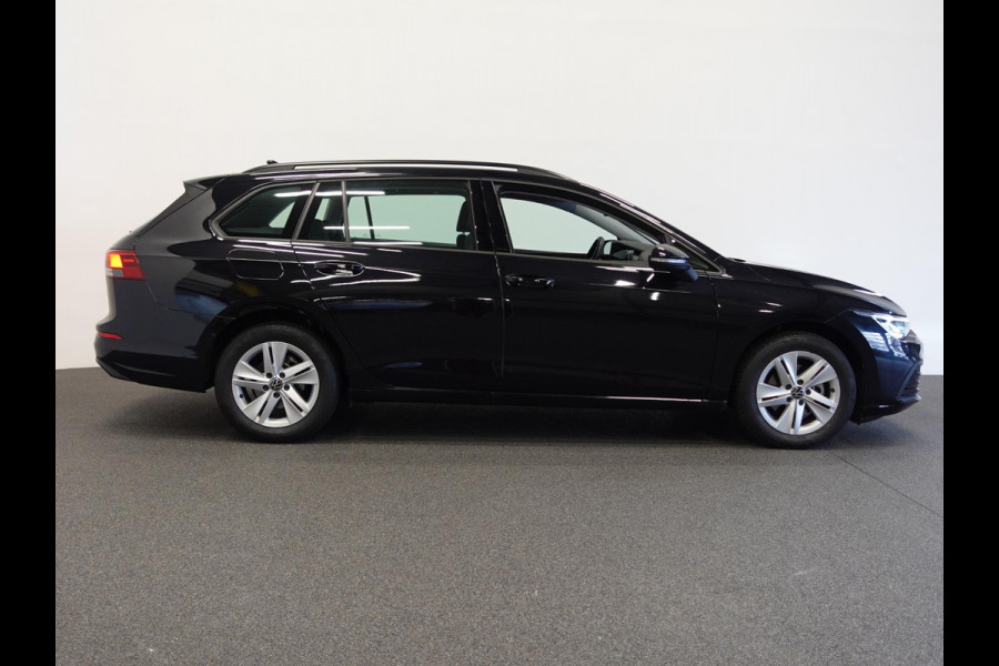Volkswagen GOLF Variant 1.5 TSI 131pk Life Navigatie Apple Carplay/Android auto Climate Control Parkeersensoren Adaptive Cruise Control Stoel- en stuurverwarming Ledverlichting