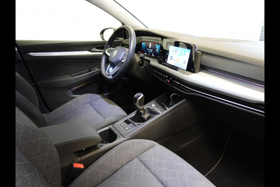 Volkswagen GOLF Variant 1.5 TSI 131pk Life Navigatie Apple Carplay/Android auto Climate Control Parkeersensoren Adaptive Cruise Control Stoel- en stuurverwarming Ledverlichting