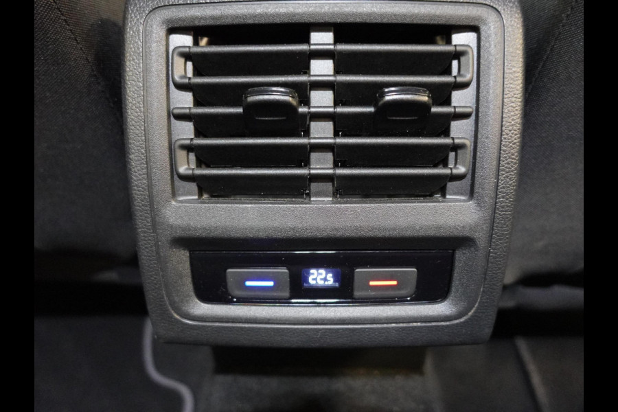 Volkswagen GOLF Variant 1.5 TSI 131pk Life Navigatie Apple Carplay/Android auto Climate Control Parkeersensoren Adaptive Cruise Control Stoel- en stuurverwarming Ledverlichting
