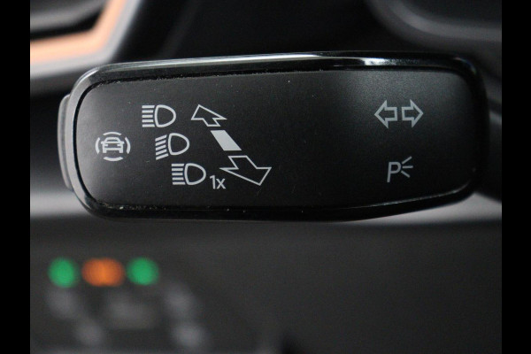 CUPRA Formentor 1.4 e-Hybrid VZ Performance | 245 PK | Stoel & stuurverwarming | Adaptive cruise | Camera | Carplay | Sfeerverlichting | Keyless | Navigatie | Sportstoelen | Full LED | PHEV