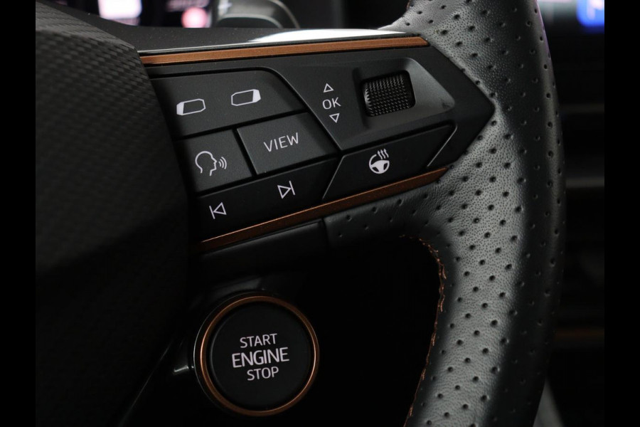 CUPRA Formentor 1.4 e-Hybrid VZ Performance | 245 PK | Stoel & stuurverwarming | Adaptive cruise | Camera | Carplay | Sfeerverlichting | Keyless | Navigatie | Sportstoelen | Full LED | PHEV