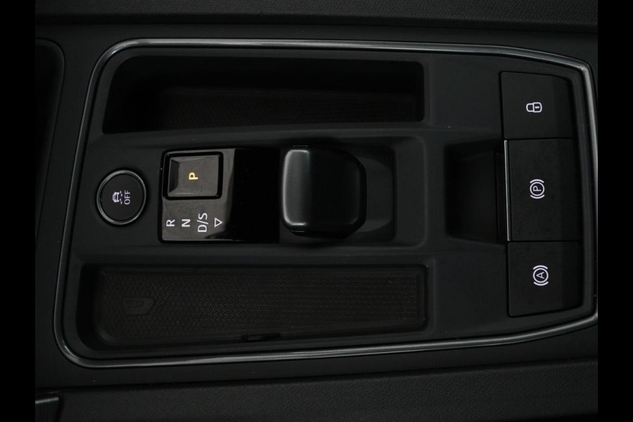 CUPRA Formentor 1.4 e-Hybrid VZ Performance | 245 PK | Stoel & stuurverwarming | Adaptive cruise | Camera | Carplay | Sfeerverlichting | Keyless | Navigatie | Sportstoelen | Full LED | PHEV