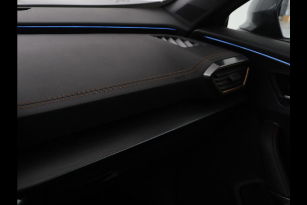 CUPRA Formentor 1.4 e-Hybrid VZ Performance | 245 PK | Stoel & stuurverwarming | Adaptive cruise | Camera | Carplay | Sfeerverlichting | Keyless | Navigatie | Sportstoelen | Full LED | PHEV