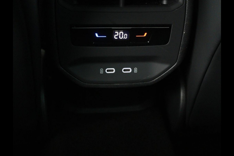 CUPRA Formentor 1.4 e-Hybrid VZ Performance | 245 PK | Stoel & stuurverwarming | Adaptive cruise | Camera | Carplay | Sfeerverlichting | Keyless | Navigatie | Sportstoelen | Full LED | PHEV