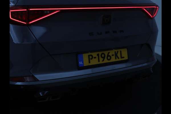 CUPRA Formentor 1.4 e-Hybrid VZ Performance | 245 PK | Stoel & stuurverwarming | Adaptive cruise | Camera | Carplay | Sfeerverlichting | Keyless | Navigatie | Sportstoelen | Full LED | PHEV