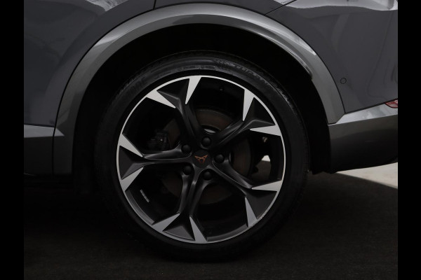 CUPRA Formentor 1.4 e-Hybrid VZ Performance | 245 PK | Stoel & stuurverwarming | Adaptive cruise | Camera | Carplay | Sfeerverlichting | Keyless | Navigatie | Sportstoelen | Full LED | PHEV