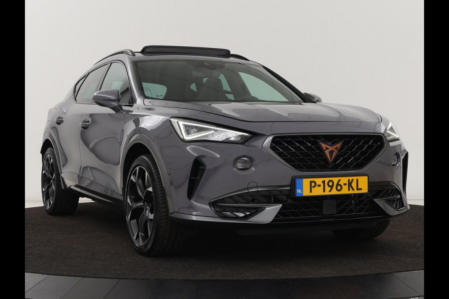 CUPRA Formentor 1.4 e-Hybrid VZ Performance | 245 PK | Stoel & stuurverwarming | Adaptive cruise | Camera | Carplay | Sfeerverlichting | Keyless | Navigatie | Sportstoelen | Full LED | PHEV