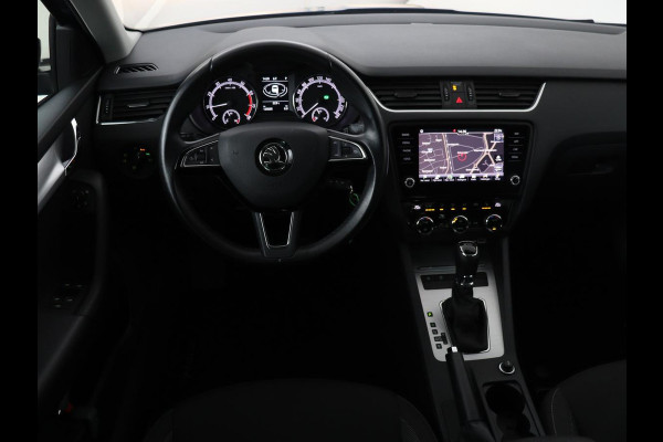 Škoda Octavia 1.5 TSI Business Edition | Stoelverwarming | Trekhaak | Carplay | Parkeerhulp | Navigatie | Verwarmde voorruit | Climate control | Cruise control