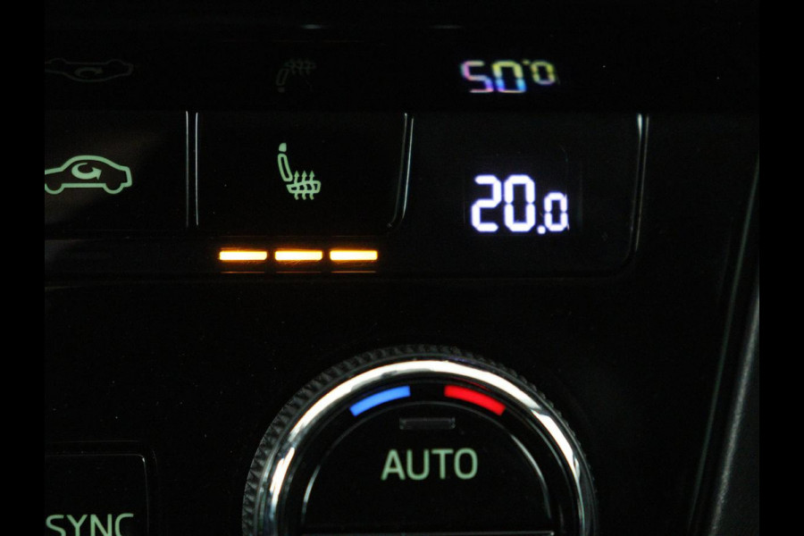 Škoda Octavia 1.5 TSI Business Edition | Stoelverwarming | Trekhaak | Carplay | Parkeerhulp | Navigatie | Verwarmde voorruit | Climate control | Cruise control