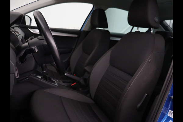 Škoda Octavia 1.5 TSI Business Edition | Stoelverwarming | Trekhaak | Carplay | Parkeerhulp | Navigatie | Verwarmde voorruit | Climate control | Cruise control
