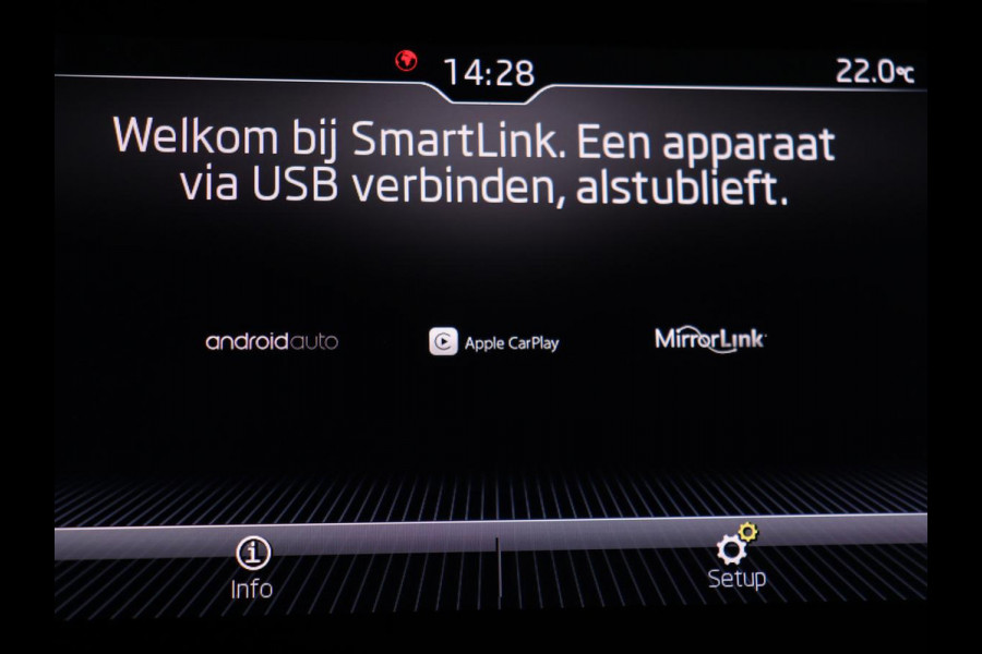 Škoda Octavia 1.5 TSI Business Edition | Stoelverwarming | Trekhaak | Carplay | Parkeerhulp | Navigatie | Verwarmde voorruit | Climate control | Cruise control