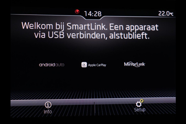 Škoda Octavia 1.5 TSI Business Edition | Stoelverwarming | Trekhaak | Carplay | Parkeerhulp | Navigatie | Verwarmde voorruit | Climate control | Cruise control