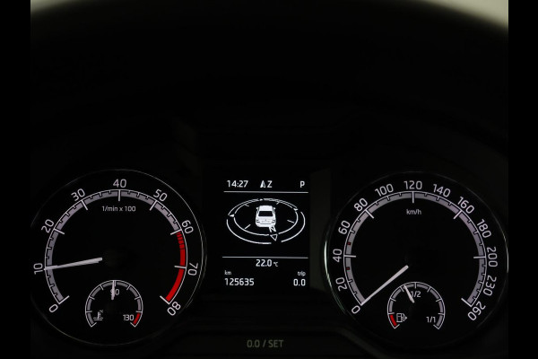 Škoda Octavia 1.5 TSI Business Edition | Stoelverwarming | Trekhaak | Carplay | Parkeerhulp | Navigatie | Verwarmde voorruit | Climate control | Cruise control