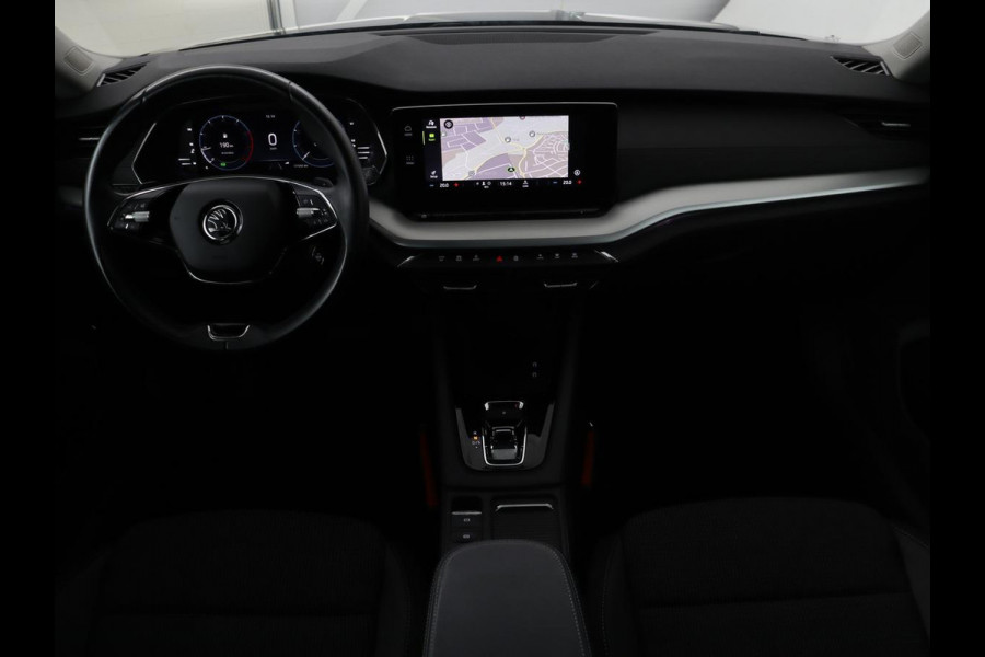 Škoda Octavia 1.0 e-TSI Business Edition | Trekhaak | Camera | Sfeerverlichting | Carplay | Navigatie | Side Assist | Climate control | Digital Cockpit | Full LED