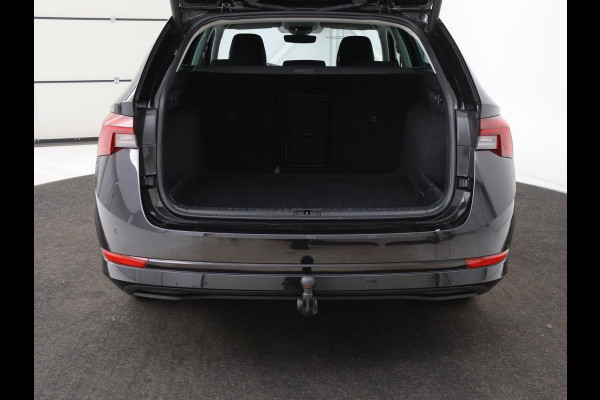 Škoda Octavia 1.0 e-TSI Business Edition | Trekhaak | Camera | Sfeerverlichting | Carplay | Navigatie | Side Assist | Climate control | Digital Cockpit | Full LED