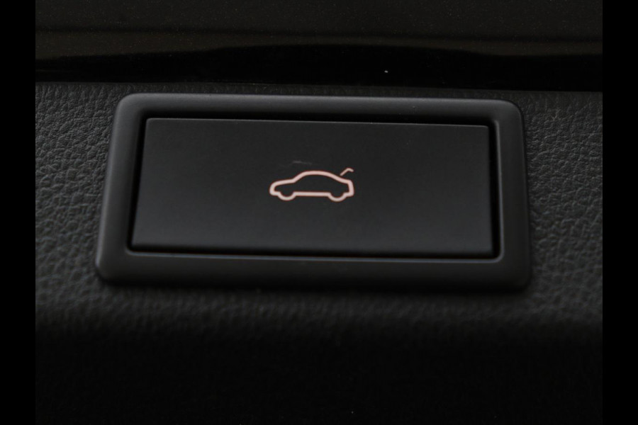 Škoda Octavia 1.0 e-TSI Business Edition | Trekhaak | Camera | Sfeerverlichting | Carplay | Navigatie | Side Assist | Climate control | Digital Cockpit | Full LED