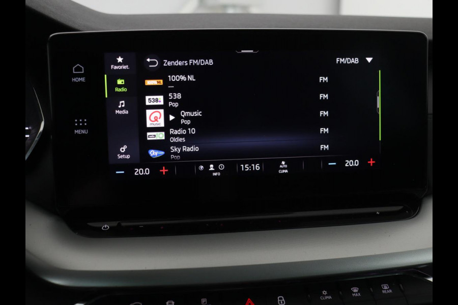 Škoda Octavia 1.0 e-TSI Business Edition | Trekhaak | Camera | Sfeerverlichting | Carplay | Navigatie | Side Assist | Climate control | Digital Cockpit | Full LED