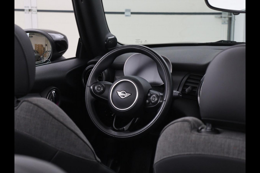 MINI Cabrio 1.5 Cooper Chili | Stoelverwarming | Carplay | Harman/Kardon | Full LED | Keyless | Navigatie | Climate control | Cruise control
