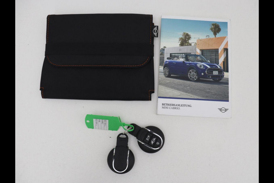 MINI Cabrio 1.5 Cooper Chili | Stoelverwarming | Carplay | Harman/Kardon | Full LED | Keyless | Navigatie | Climate control | Cruise control