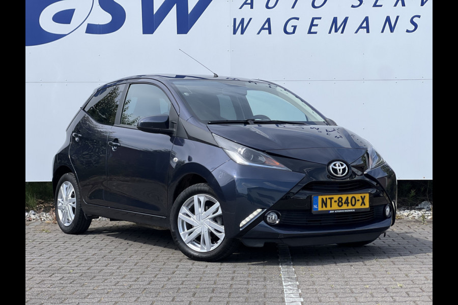 Toyota Aygo 1.0 VVT-i x-play | Carplay | Camera | Trekhaak | RIJKLAAR