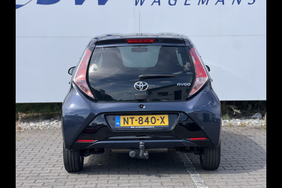 Toyota Aygo 1.0 VVT-i x-play | Carplay | Camera | Trekhaak | RIJKLAAR