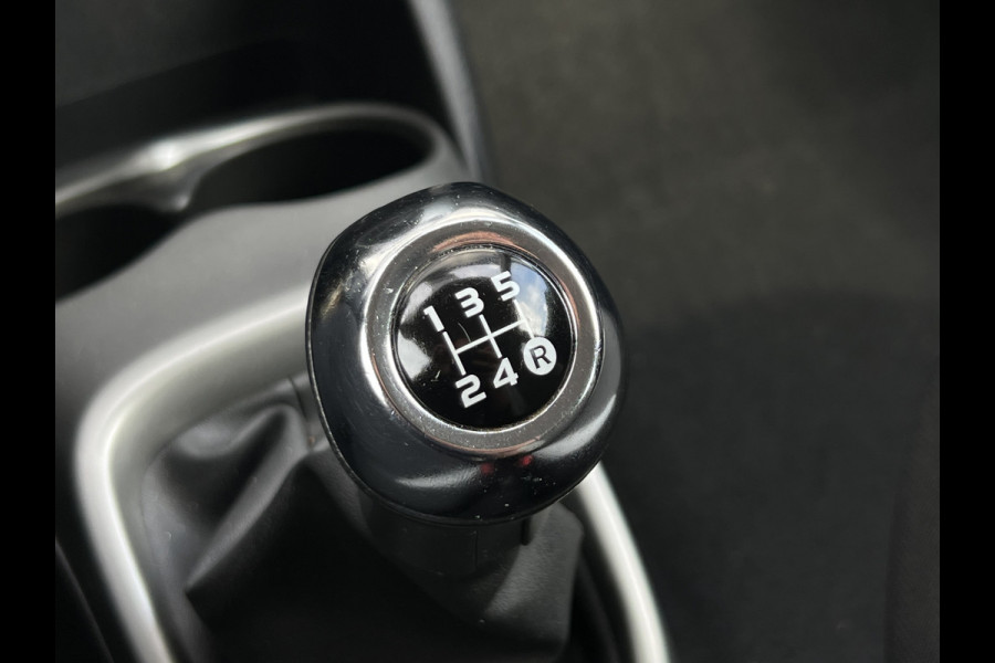 Toyota Aygo 1.0 VVT-i x-play | Carplay | Camera | Trekhaak | RIJKLAAR
