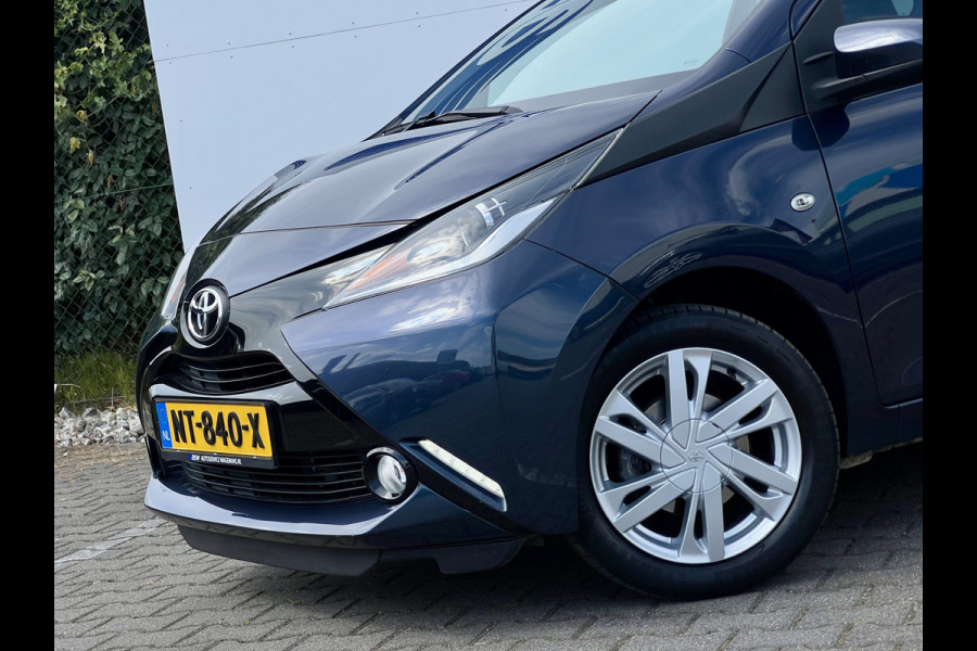 Toyota Aygo 1.0 VVT-i x-play | Carplay | Camera | Trekhaak | RIJKLAAR