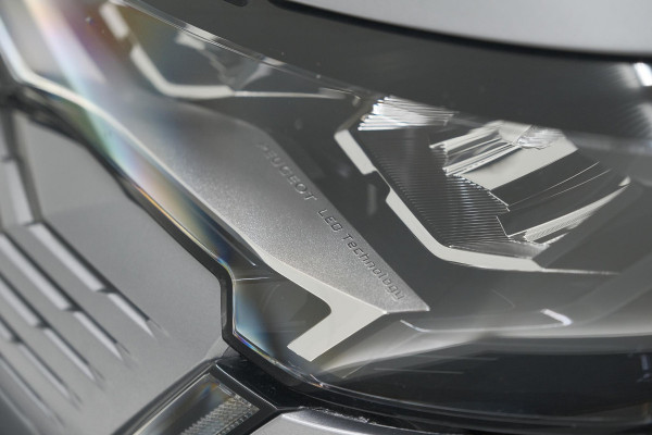 Peugeot 3008 1.6 HYbrid 225 Allure Pack Business | Camera | Navigatie | Apple Carplay | Parkeersensoren