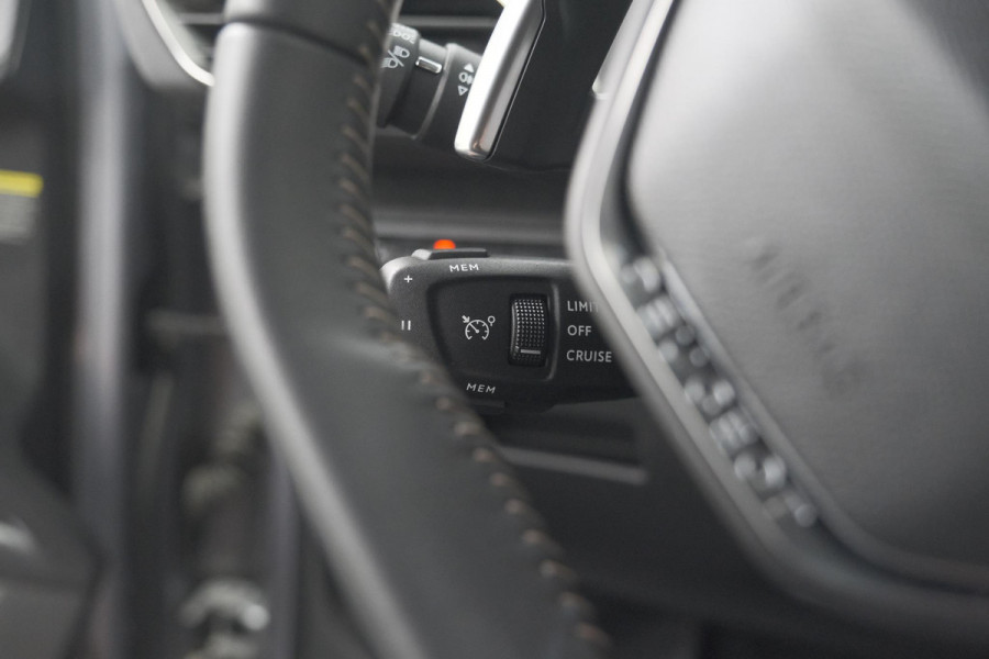 Peugeot 3008 1.6 HYbrid 225 Allure Pack Business | Camera | Navigatie | Apple Carplay | Parkeersensoren