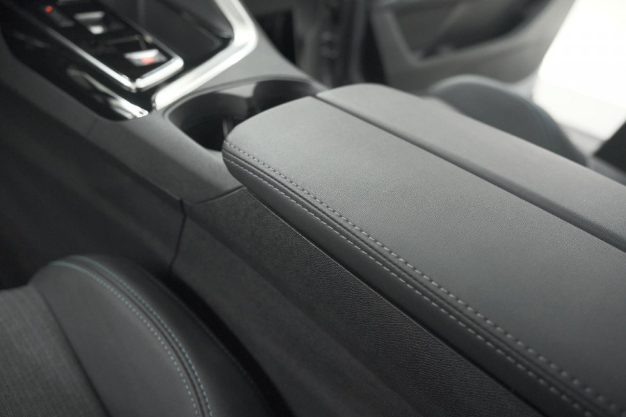 Peugeot 3008 1.6 HYbrid 225 Allure Pack Business | Camera | Navigatie | Apple Carplay | Parkeersensoren
