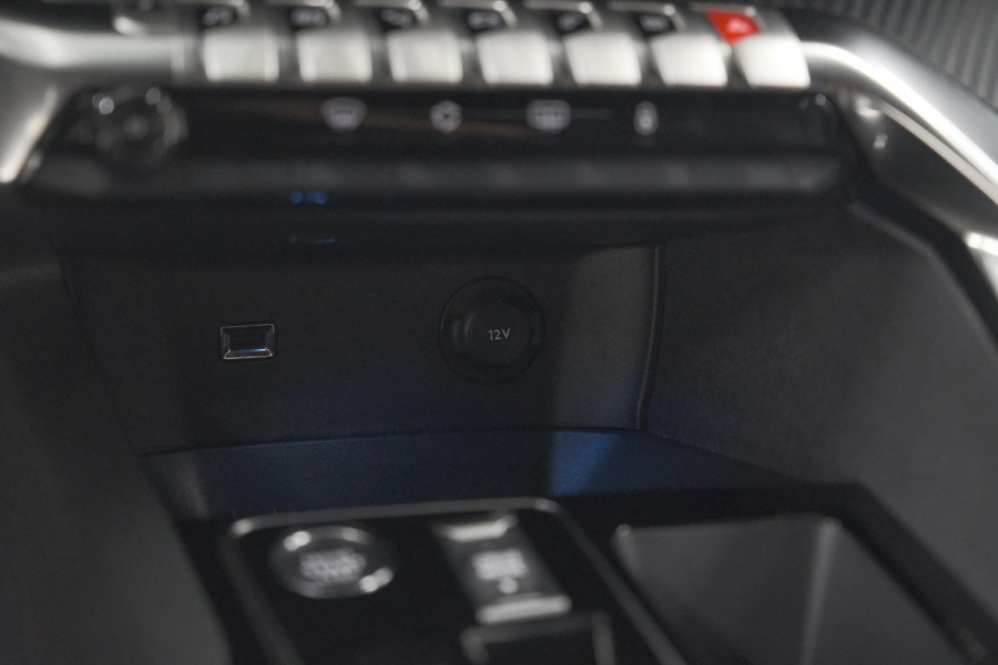 Peugeot 3008 1.6 HYbrid 225 Allure Pack Business | Camera | Navigatie | Apple Carplay | Parkeersensoren