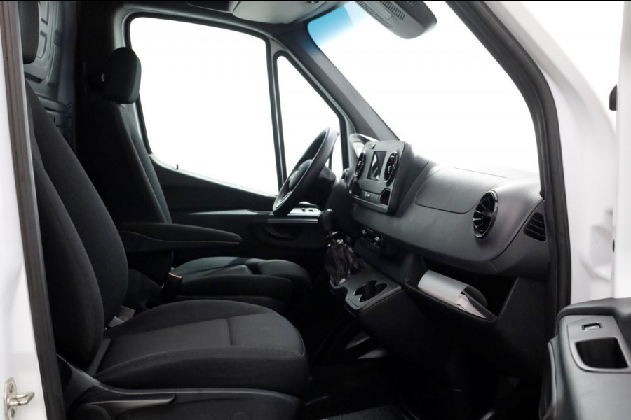 Mercedes-Benz Sprinter 311 CDI 115pk RWD L2H2 Airco Laadklep 500kg + Trekhaak 03-2021