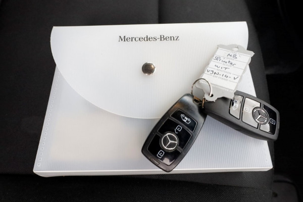 Mercedes-Benz Sprinter 311 CDI 115pk RWD L2H2 Airco Laadklep 500kg + Trekhaak 03-2021