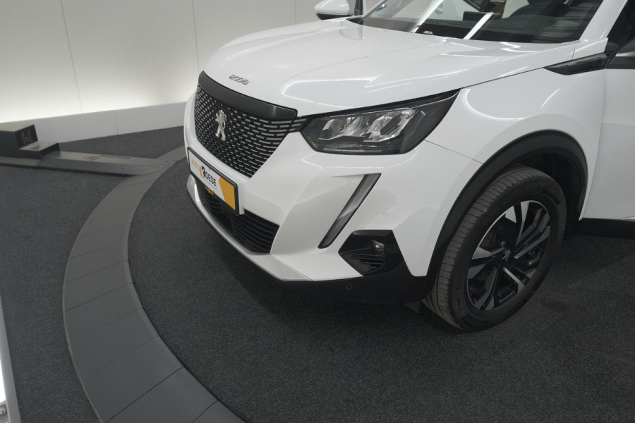 Peugeot 2008 PureTech 130 Allure | Trekhaak | Camera | Navigatie | Parkeersensoren