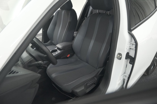 Peugeot 2008 PureTech 130 Allure | Trekhaak | Camera | Navigatie | Parkeersensoren