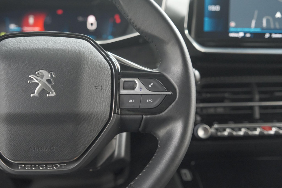Peugeot 2008 PureTech 130 Allure | Trekhaak | Camera | Navigatie | Parkeersensoren