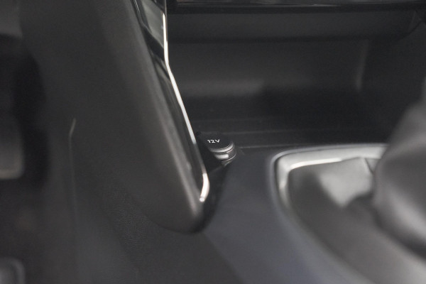 Peugeot 2008 PureTech 130 Allure | Trekhaak | Camera | Navigatie | Parkeersensoren