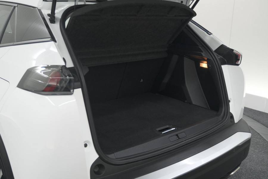 Peugeot 2008 PureTech 130 Allure | Trekhaak | Camera | Navigatie | Parkeersensoren