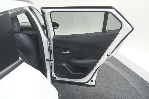 Peugeot 2008 PureTech 130 Allure | Trekhaak | Camera | Navigatie | Parkeersensoren