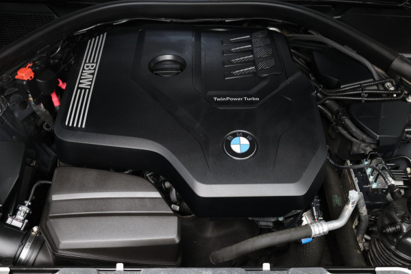 BMW 3 Serie 318i M-Sport LED/VIRTUAL/SFEER/PANO/HALF LEDER+S.VERWAMRING/20" LMV/CAM/CRUISE/ECC/12 MND GARANTIE!